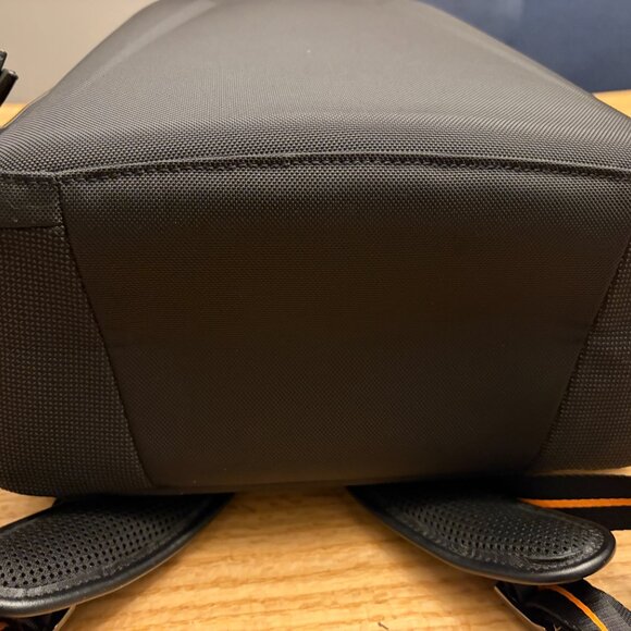 TUMI | McLaren Velocity Backpack – Black/Orange – Great Condition - Picture 4 of 10